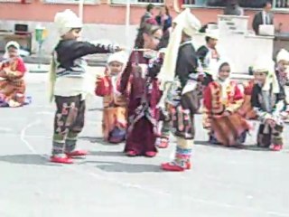 DSCN0203 Akdeniz yöresi halk oyunu