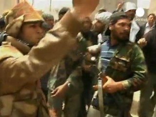 Kaddafi güçleri Misurata'dan çekildi