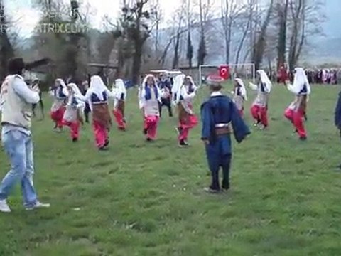 Gökçebey Cumhuriyet İlköğretim Okulu 23 Nisan Halk Oyunları Gösterisi