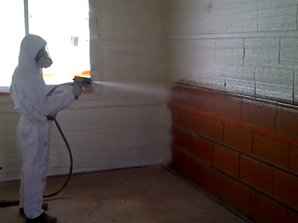 MUR BRIQUE ETANCHEITE A L AIR isolation gironde isopro 33 spécialiste isolation mouse polyuréthane projetée 13