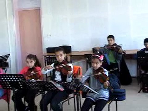 NİZİP HALK EGİTİMİ KEMAN GRUBU DAHA DÜN ANNEMİZİN KOLLARINDA YAŞARKEN