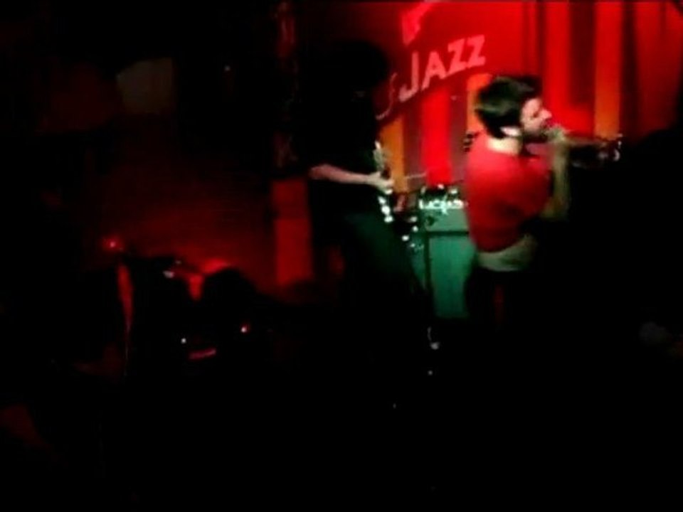 2Sisters - My baby wants some R'n'R