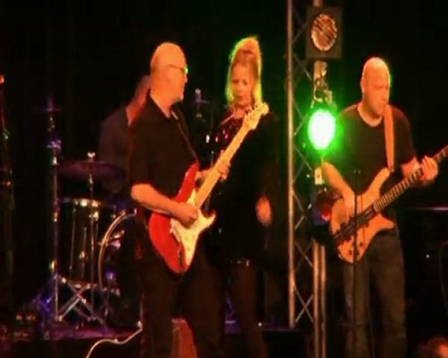 Sweet Lorraine Fly away Plugged in at the Jamming unplugged festival