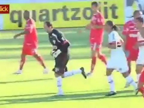 Rogério Ceni é o goleiro no dia dos goleiros