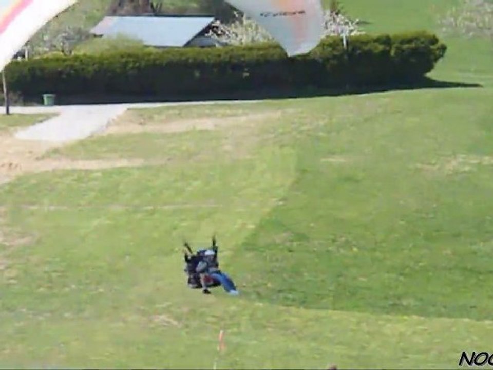 Libre comme l'oiseau (parapente a saint hilaire du touvet) film de sahbi hamada