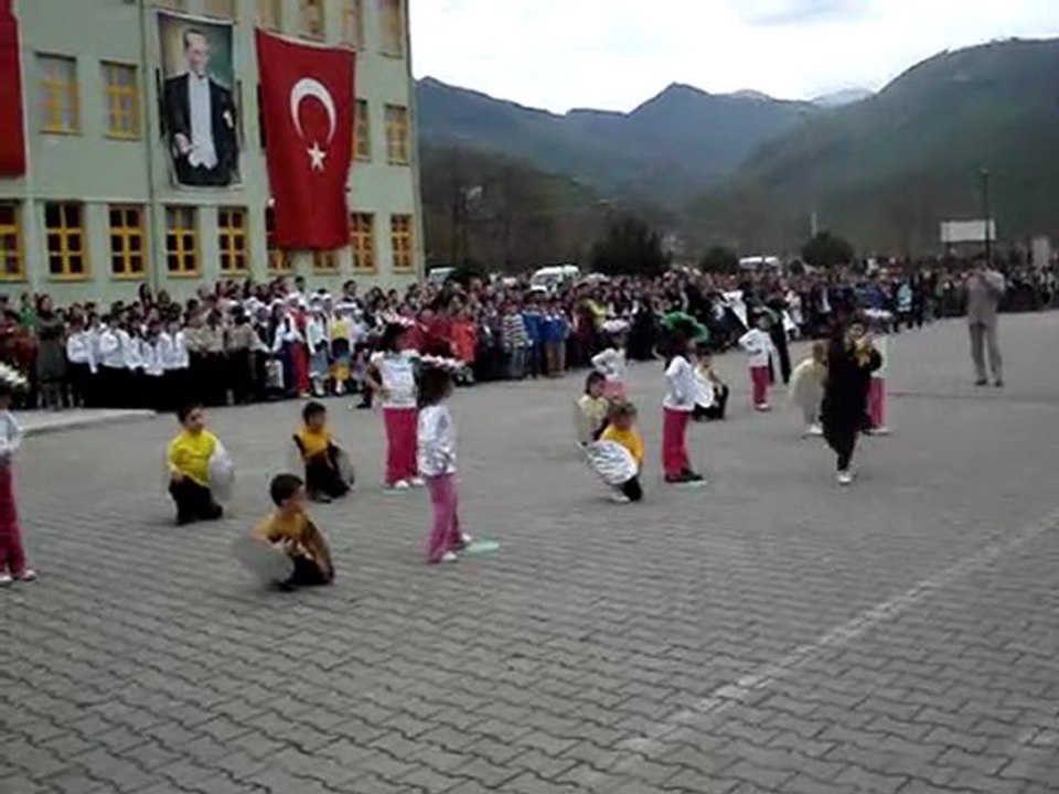 SAMSUN AYVACIK ANAOKULU 23 NİSAN GÖSTERİSİ