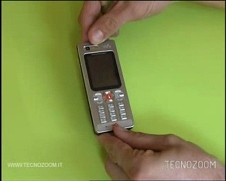 Sony Ericsson W880i - videorecensione - design