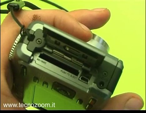 Videorecensione Fotocamera Kodak EasyShare Z1275 pro contro