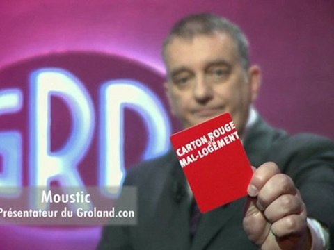Jules-Edouard Moustic met un Carton Rouge au mal-logement avec la Fondation Abbé Pierre