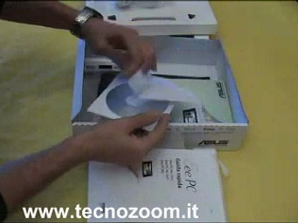 Videorecensione Asus EeePC 4GB confezione d'acquisto