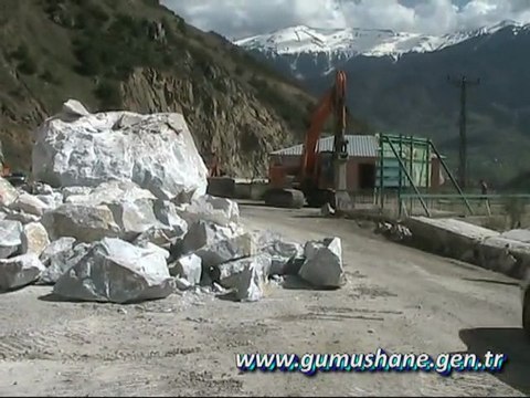 GÜMÜŞHANE-GİRESUN KARAYOLUNDA HEYELAN