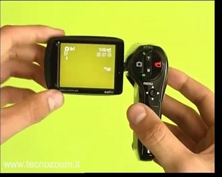 Videorecensione Sanyo Xacti CG9 pro e contro