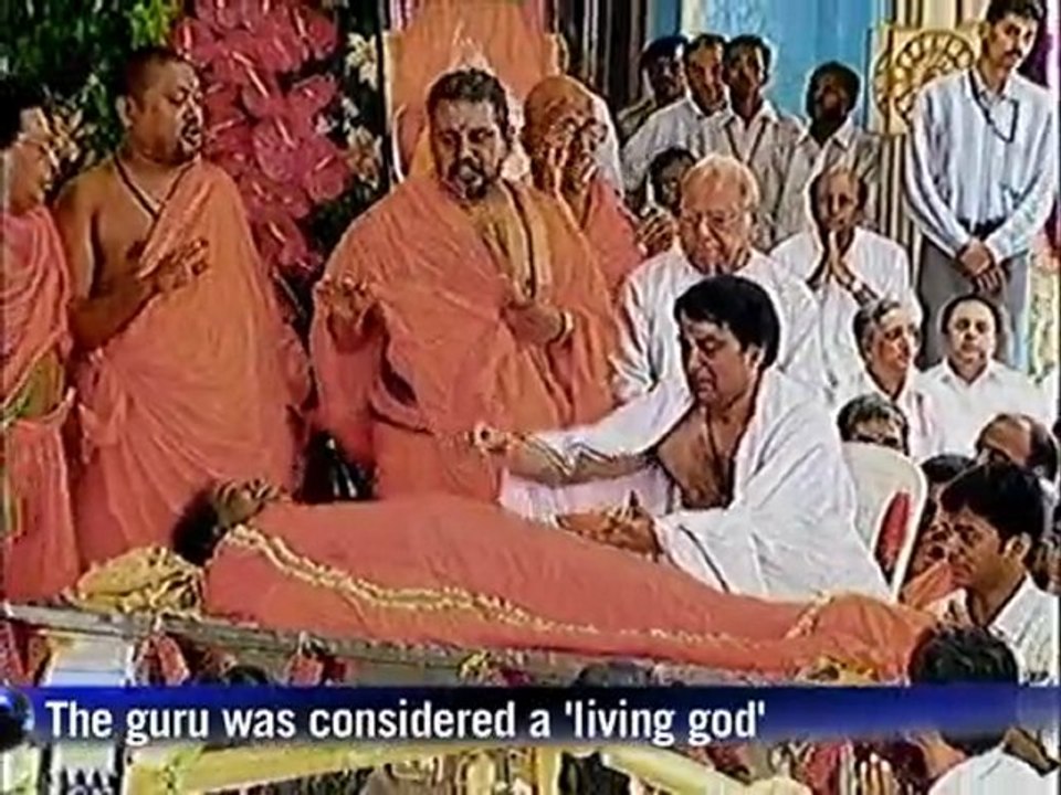 O último adeus ao guru Sai Baba