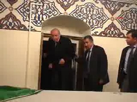 MHP Genel Başkanı Devlet Bahçeli`den Hacı Bektaş Türbesine Ziyareti - ForumAsilTurk.com