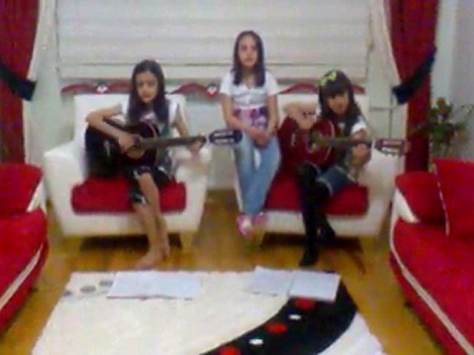 GRUP TÜRKÜ (ELİF,GÖKÇE,PELİN)