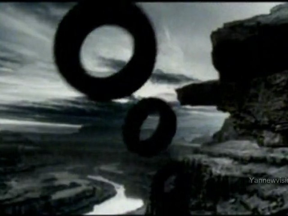 Publicité - Pirelli ("Sans maîtrise, la puissance n'est rien") 2001