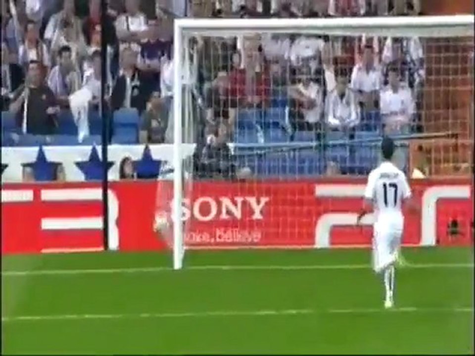 Goal Lionel Messi - Real Madrid vs Barcelone