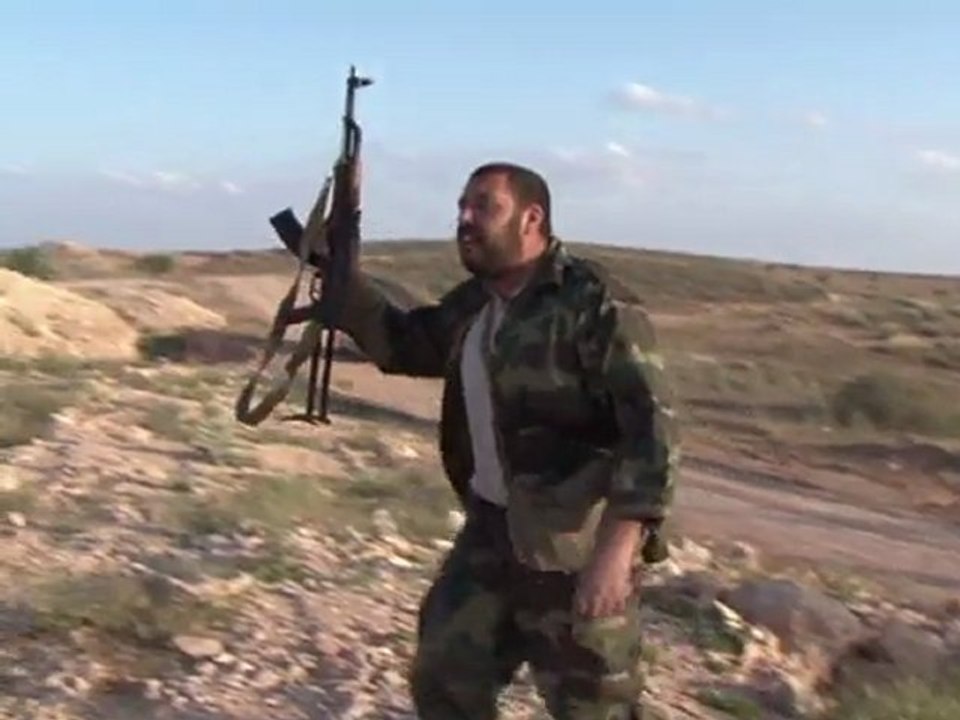 Combats entre insurgés et kadhafistes sur le front de l'ouest