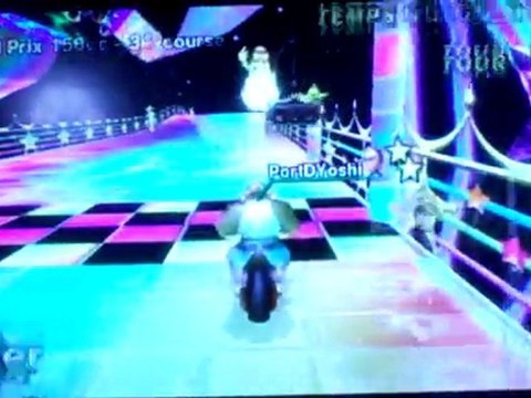 Vidéo Délire A Mario Kart Wii (mode amis) Avec Antyoshi,Sanbyaku Et YannSolo78
