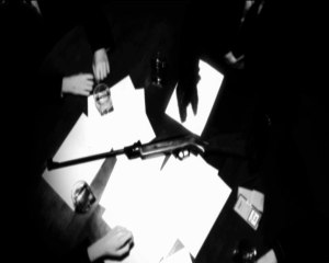 Gangsters' Heist Disrupted at the Racecourse 🚨