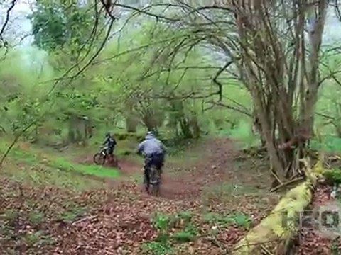 Descente de VTT au Mourtis avec h2o Vives +33 5 62 00 19 40