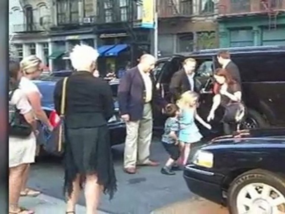 Nicolas est menotté