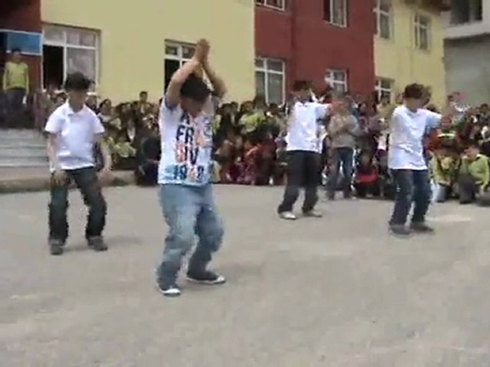 Başpınar İlköğretim 4-B sınıfı