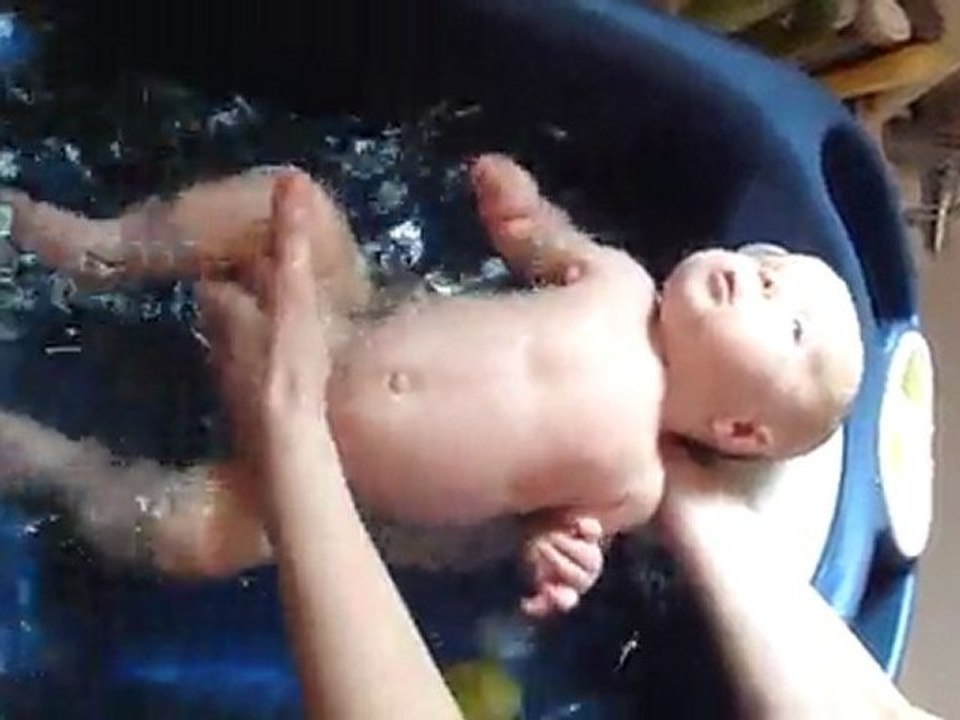27-04-2011 dans le bain fin