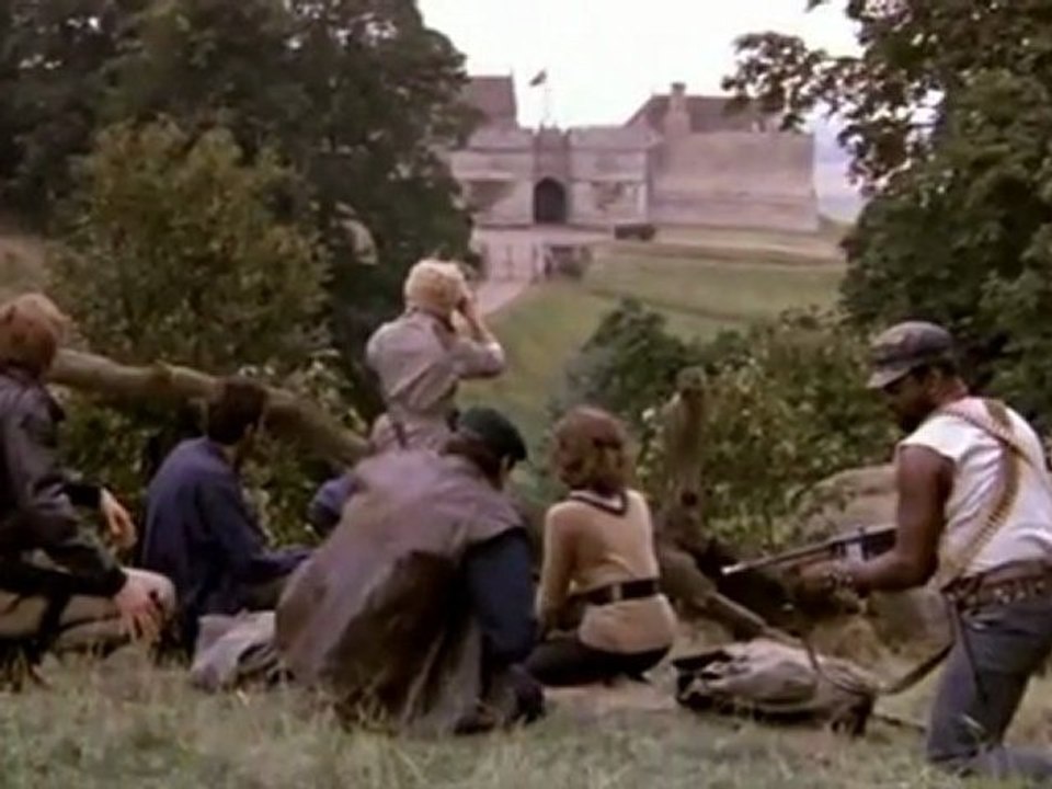 Extrait "TOP SECRET" - Film (1984) - Piou Piou