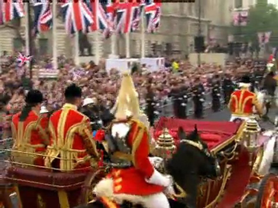 Prince and Princess leave the Abbey