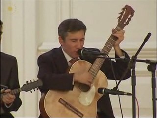 Bayan Gül, "Eğitim Her Engeli Aşar" kampanyasında Altınok Kardeşleri dinledi-2