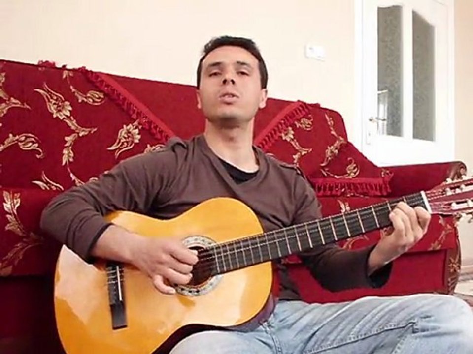 Ela Gözlü