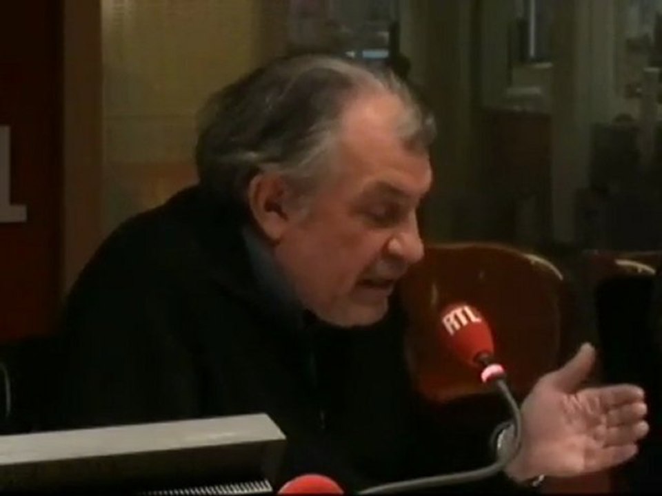 Serge July : Le pape Jean Paul II, un saint contestable