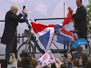 Boris Johnson toasts Royal couple