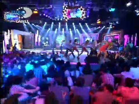 Hadise -Aşk Kaç Beden Giyer? [ Album 2011 Aşk Kaç Beden Giyer ]