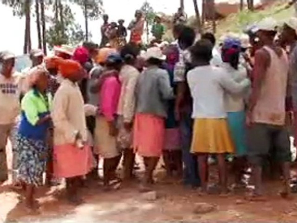 FARAH JOHN'S mifankatiava