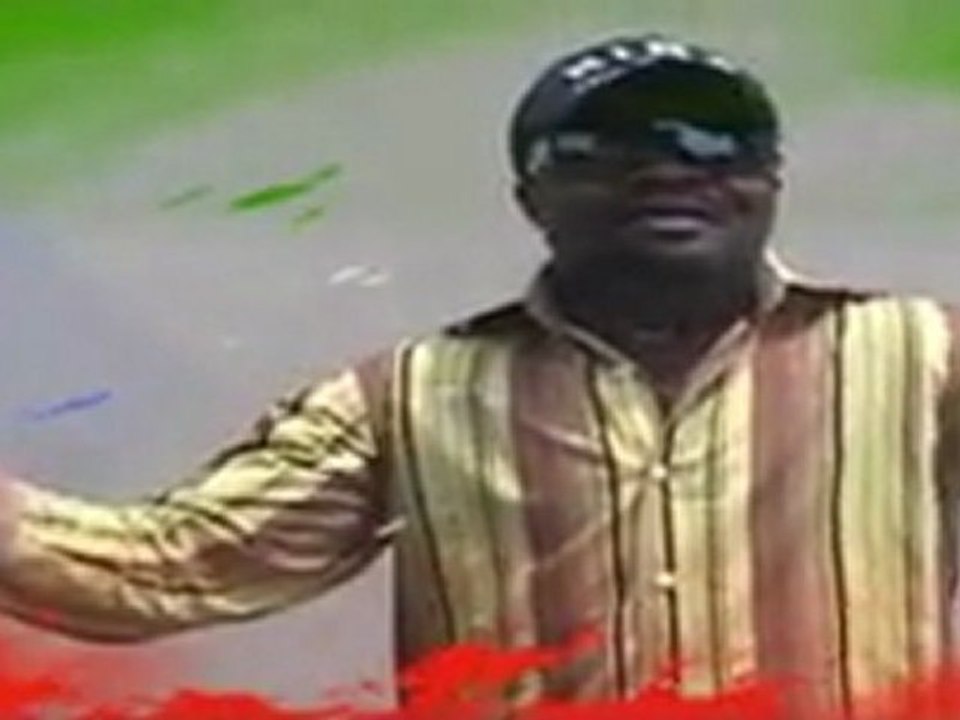 Les artistes d'Oyem chantent  Obiang Nguéma ( Gabon- Guinée)
