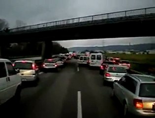 Ambulansa - İtfaiye ye Böyle Yol Verilir