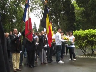 Cérémonie du Souvenir de la déportation - dépôt de gerbe