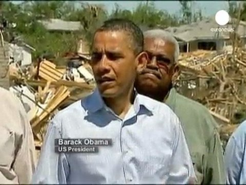 Obama visita la devastación tras los tornados