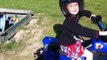 Enzo 4 ans, belle chute en quad !!! (Crash ATV)