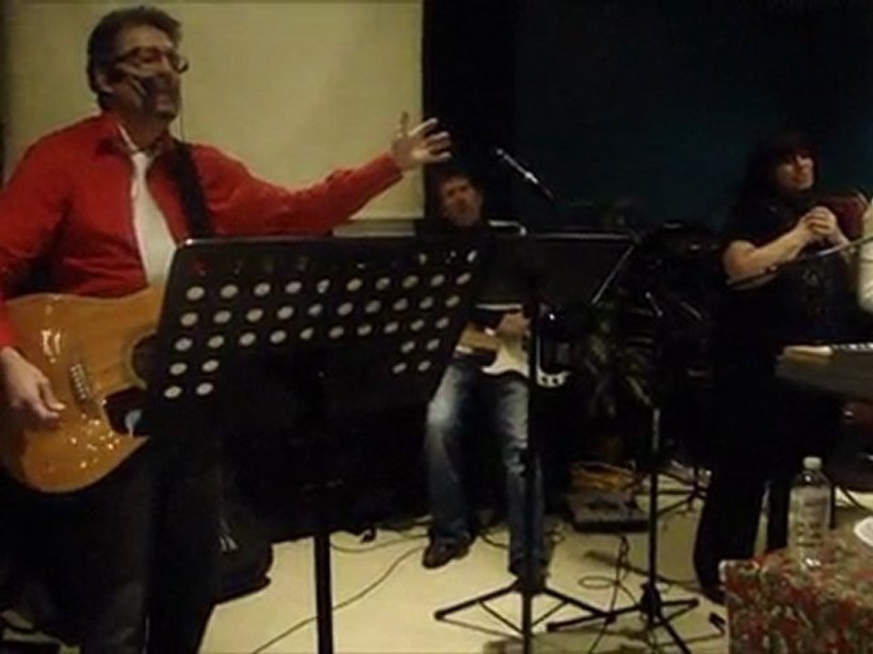 Soirée de louange le 6 mai 2011 au café chrétien le phare