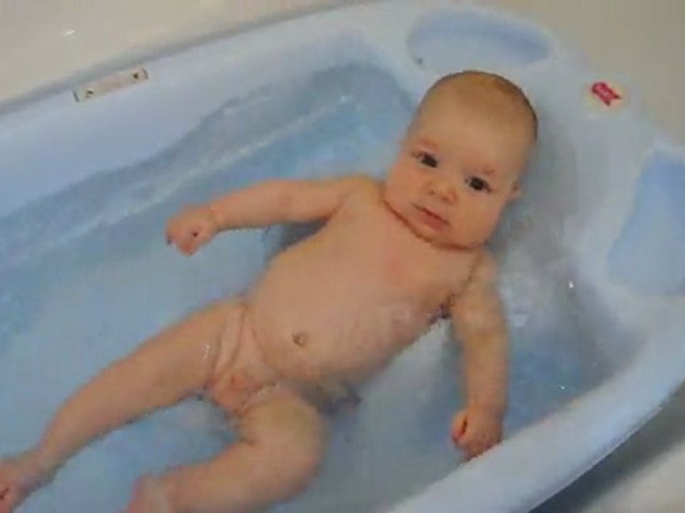 Bain d'Oscar 3 mois