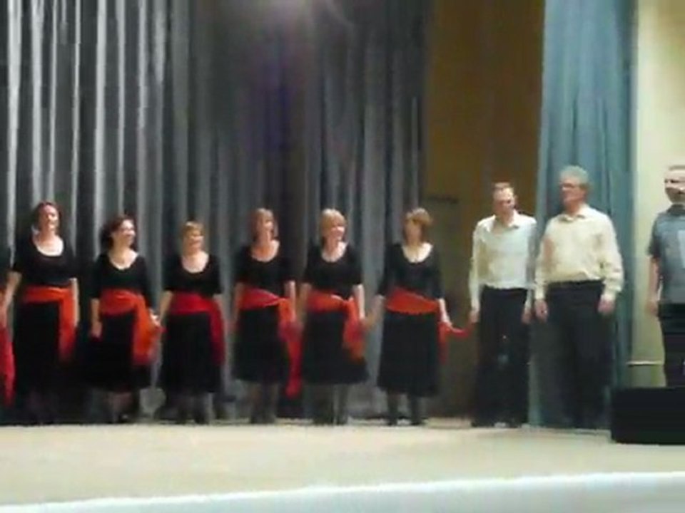 Spectacle 2011 Gais Lurons de Raismes (le final)