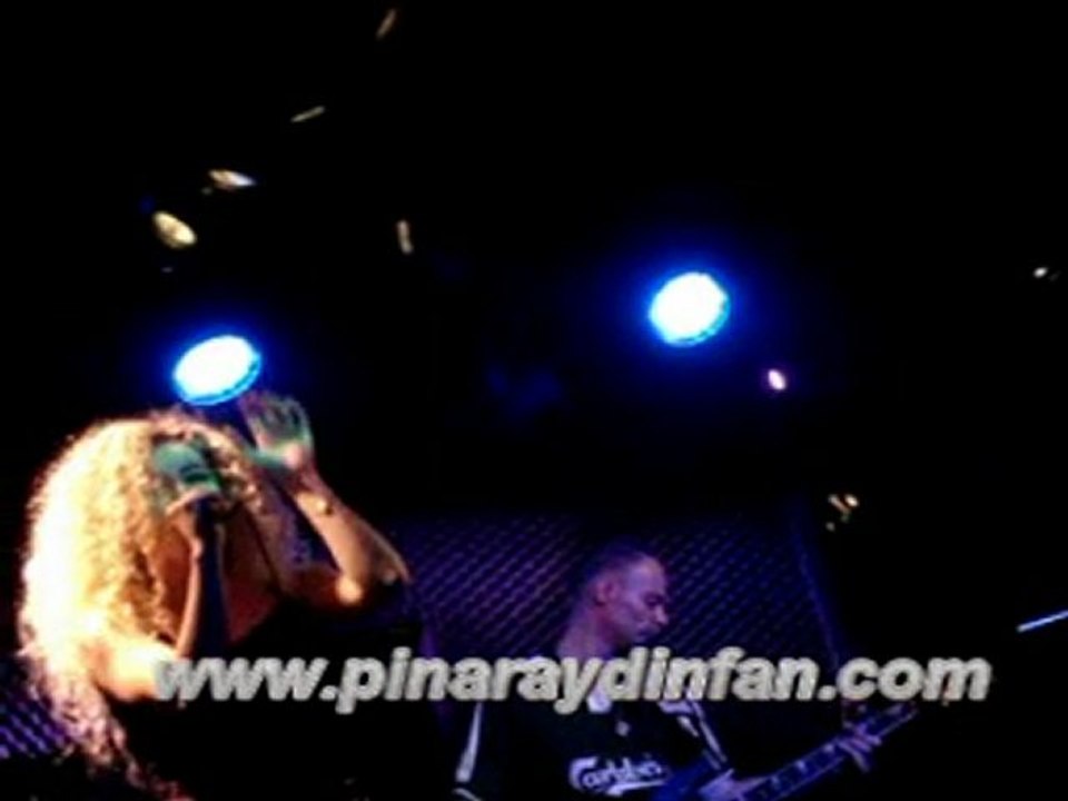 Pınar Aydın_Sustum Geçmişe (Hayal Kahvesi Bistro)