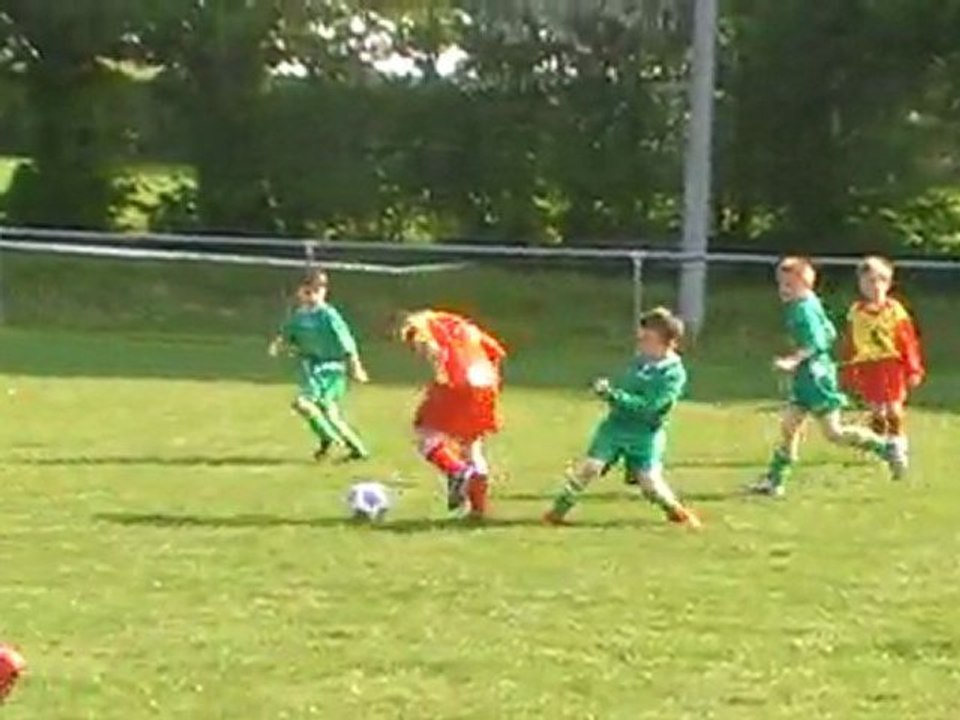 Plateau débutants de Le Pommereuil Challenge Roland Bourlet le 23/04/2011 Match 1 suite