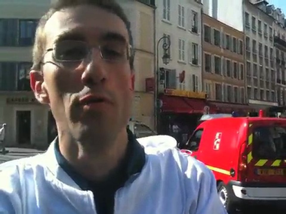 Les abeilles se donnent RDV à la poste de Vincennes sur un vélo