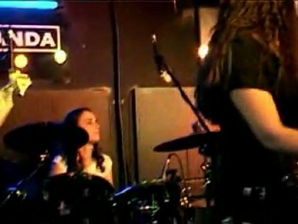 Emina live - I Don´t Need Words