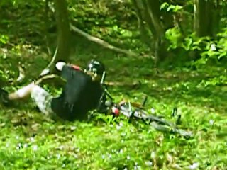 MaD MaX descend et saute en bmx