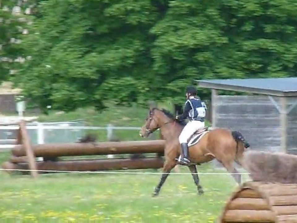Jardy 01 mai 2011 amateur 3 Sylvie cross
